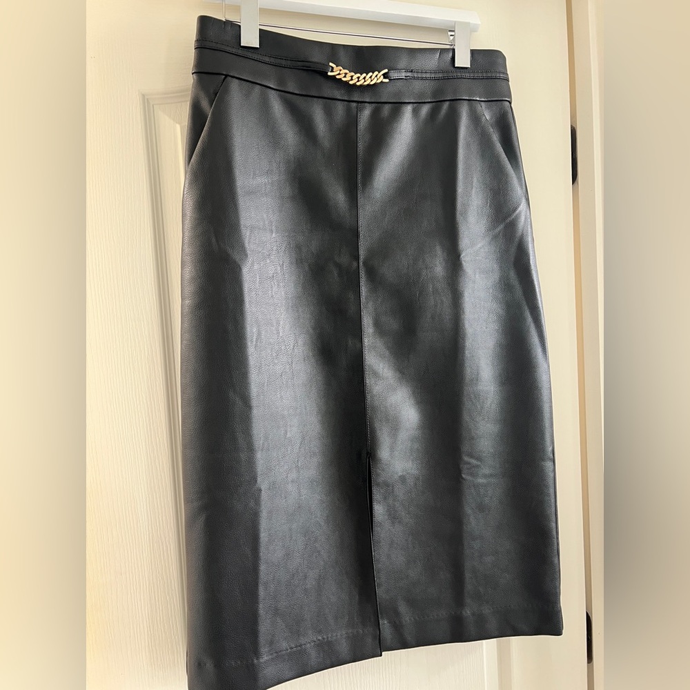Ann Taylor Black Faux Leather Midi Skirt Size 8 with Gold Chain Detail